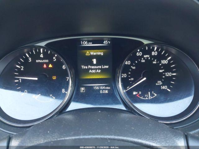 Nissan Rogue S Image 6