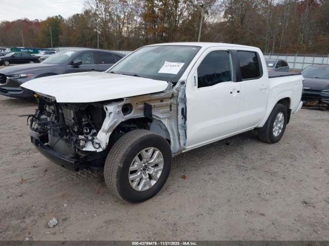 Nissan Frontier Sv 4x2 Image 3