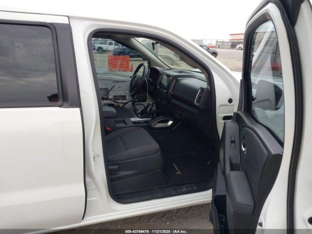 Nissan Frontier Sv 4x2 Image 7