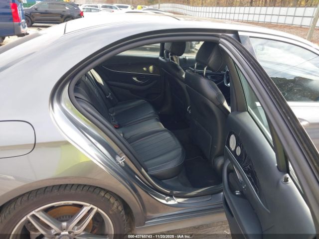 Mercedes-Benz E-Class Image 15