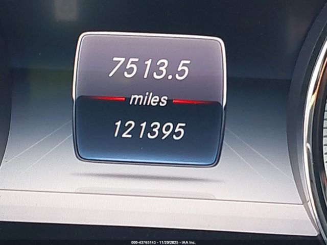 Mercedes-Benz E-Class Image 14