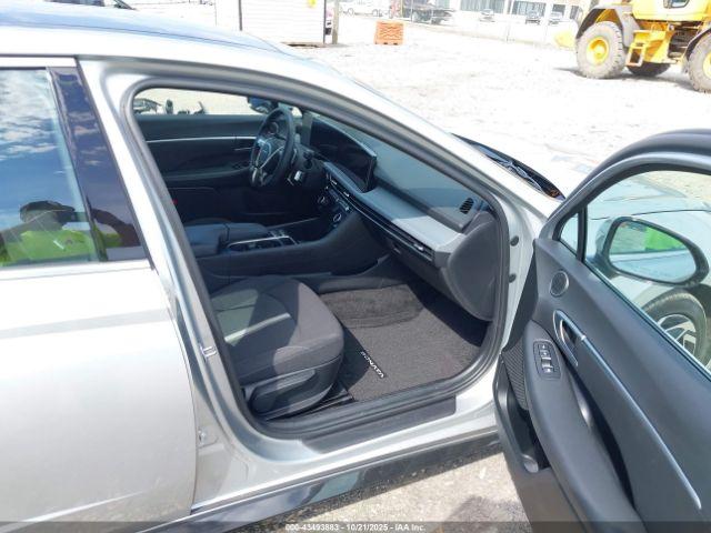 Hyundai SONATA Sel Image 8