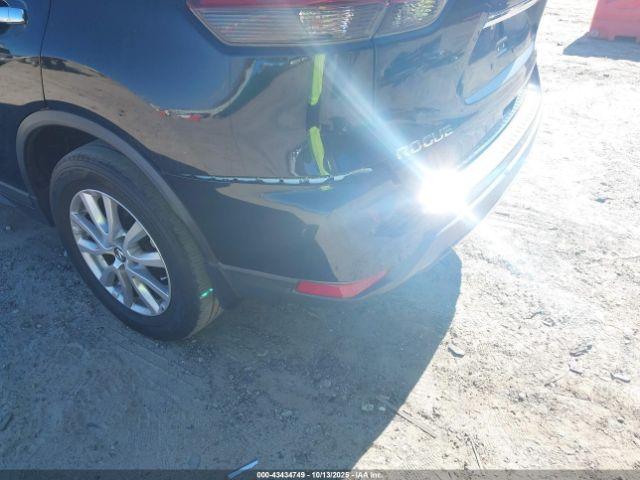 Nissan Rogue S Image 8