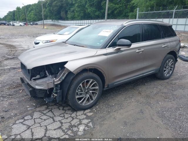 Lincoln Corsair Standard Image 2