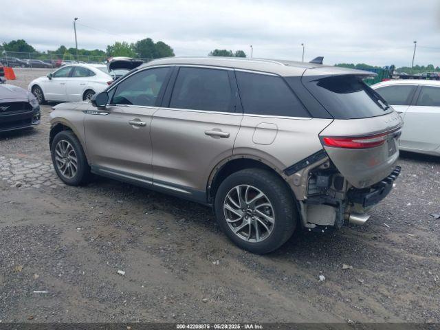 Lincoln Corsair Standard Image 16