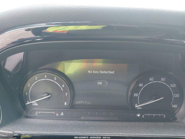 Lincoln Corsair Standard Image 14