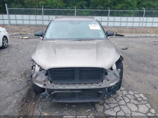 Lincoln Corsair Standard Image 11