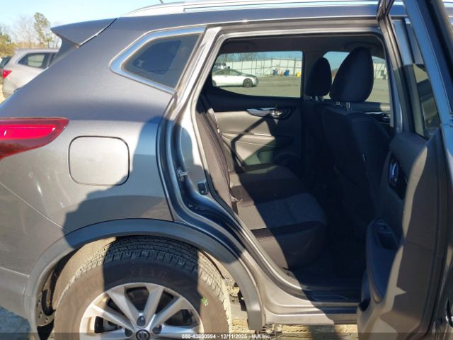 Nissan Rogue Sv Image 2