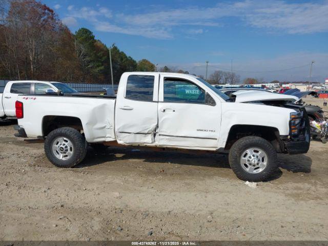 Chevrolet Silverado 2500 Lt Image 4