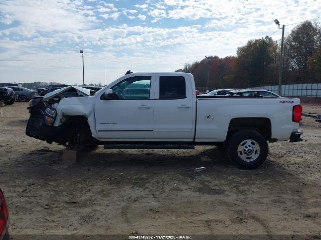 Chevrolet Silverado 2500 Lt Image 16