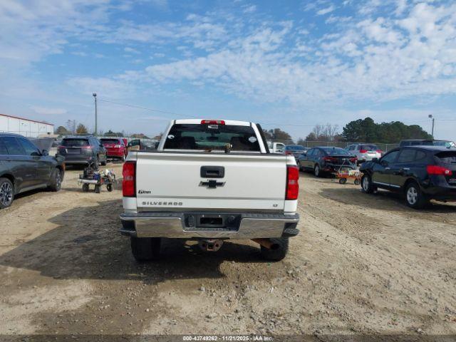 Chevrolet Silverado 2500 Lt Image 17