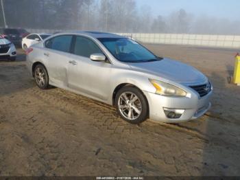  Salvage Nissan Altima