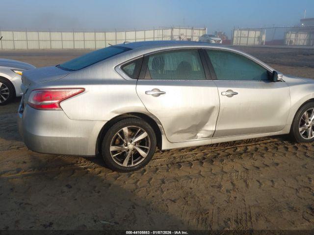 Nissan Altima 2.5 Sv Image 2