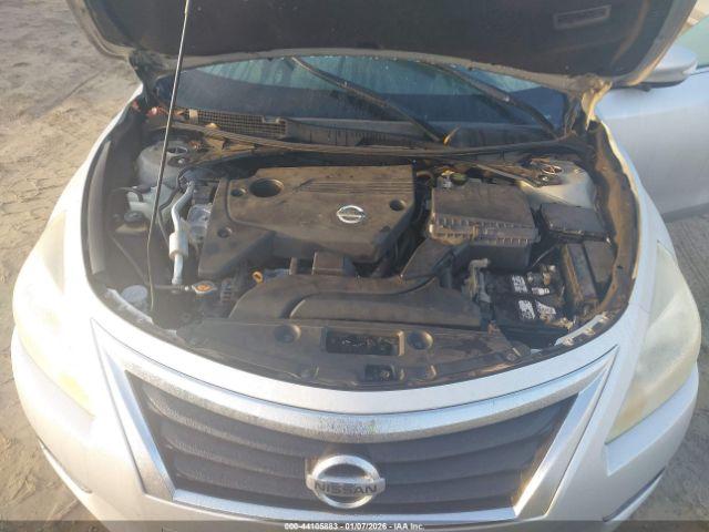 Nissan Altima 2.5 Sv Image 8