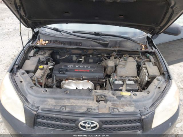 Toyota RAV4 Image 3