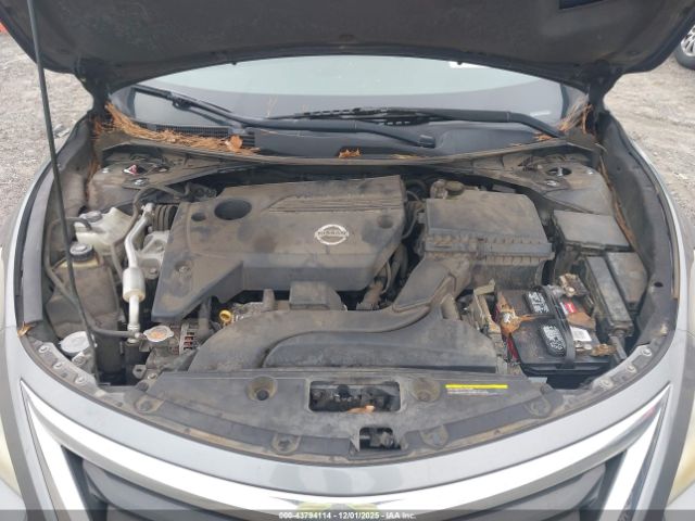 Nissan Altima 2.5 Sv Image 8