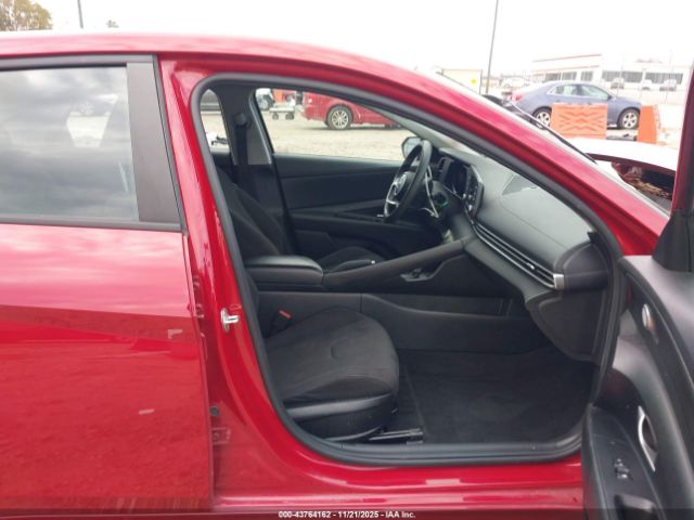 Hyundai ELANTRA Se Image 3