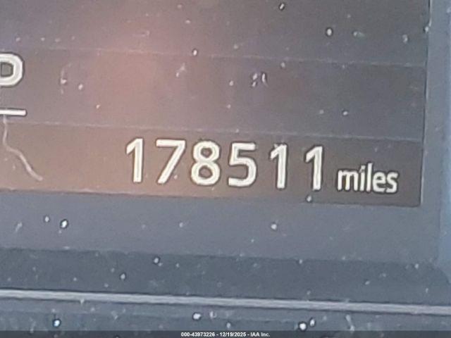 Toyota Tundra Sr5 5.7l V8 Image 8