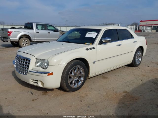 Chrysler 300c Image 3